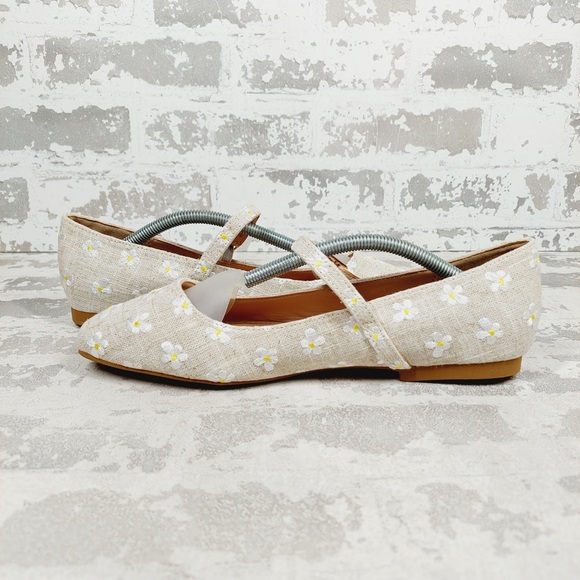 NEW Steve Madden Boden Mary Jane Embroidered Floral Ballet Flats A539 - Picture 3 of 11